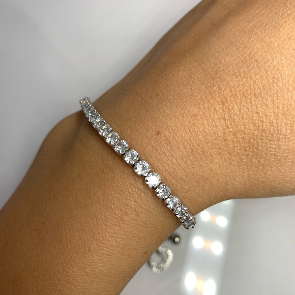 🌟 Silver 925 CZ Diamond Tennis  Bracelet - Picture 4 of 7